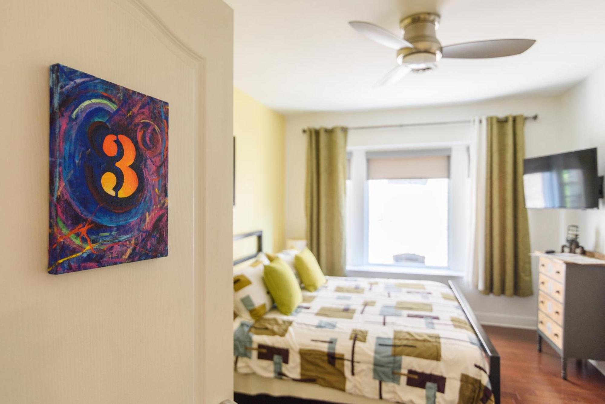 House 5863- Chicago'S Premier Bed And Breakfast Room photo