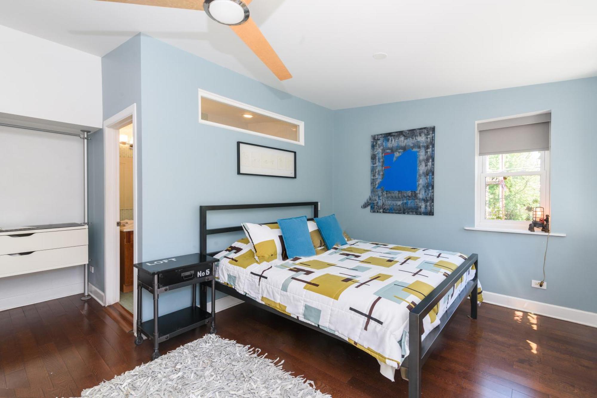 House 5863- Chicago'S Premier Bed And Breakfast Room photo
