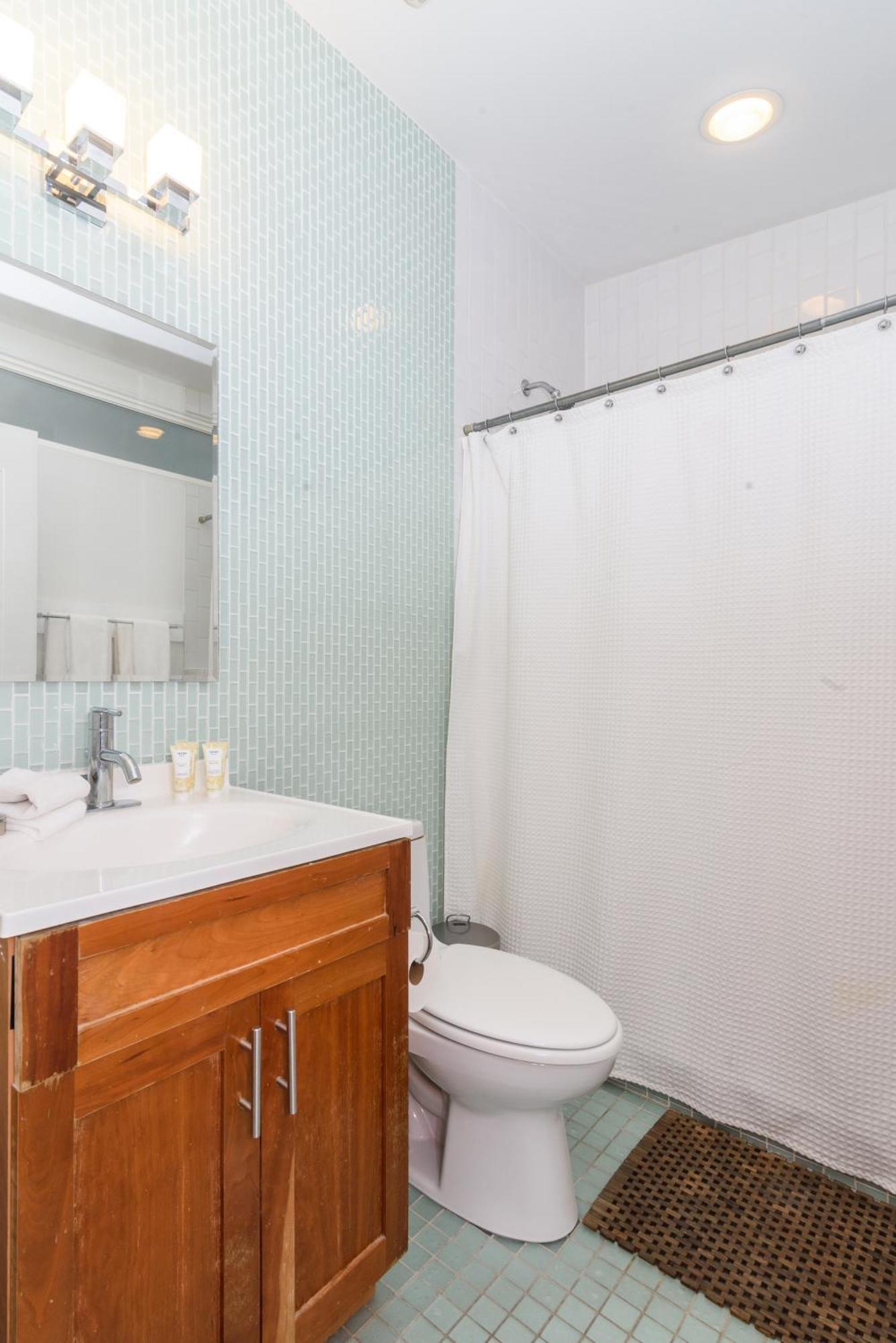 House 5863- Chicago'S Premier Bed And Breakfast Room photo